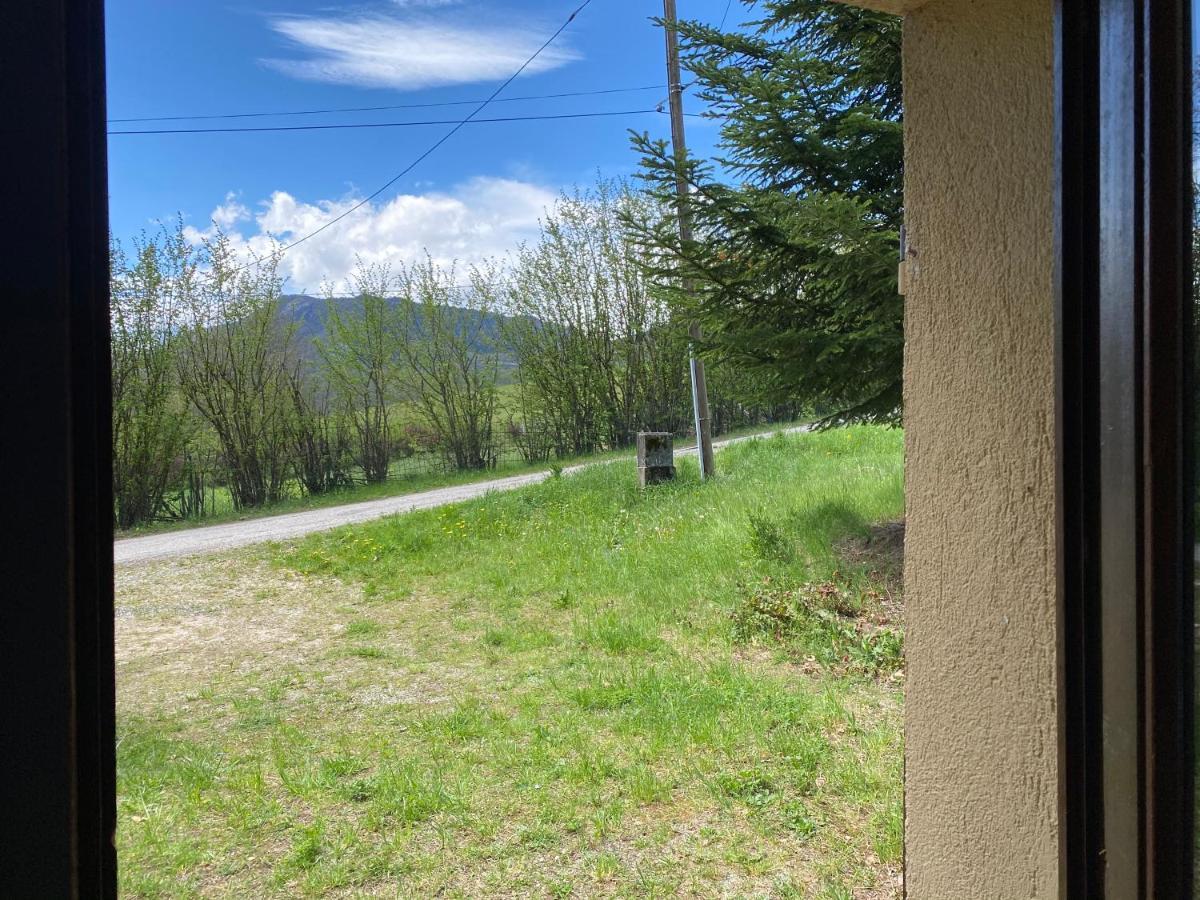 Appartement Dans Le Chalet La Chapelle-en-Vercors Eksteriør bilde