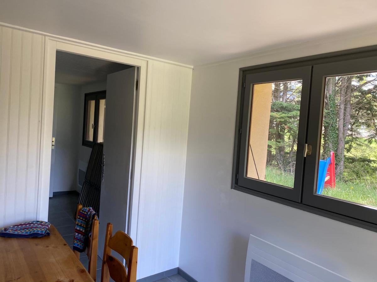 Appartement Dans Le Chalet La Chapelle-en-Vercors Eksteriør bilde